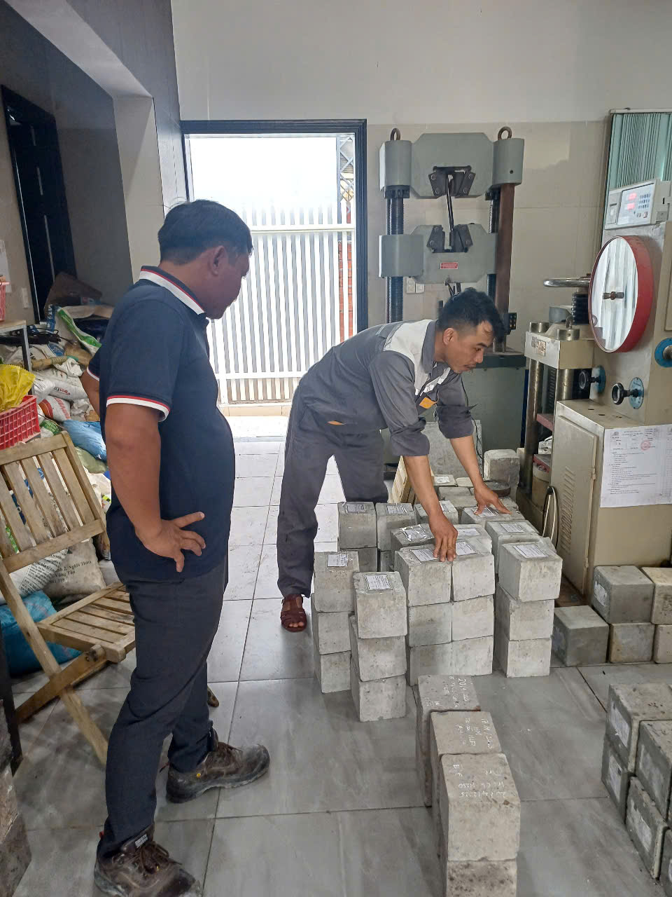 z6797517400715_36954b8e0c729ea483469398026dd9c6